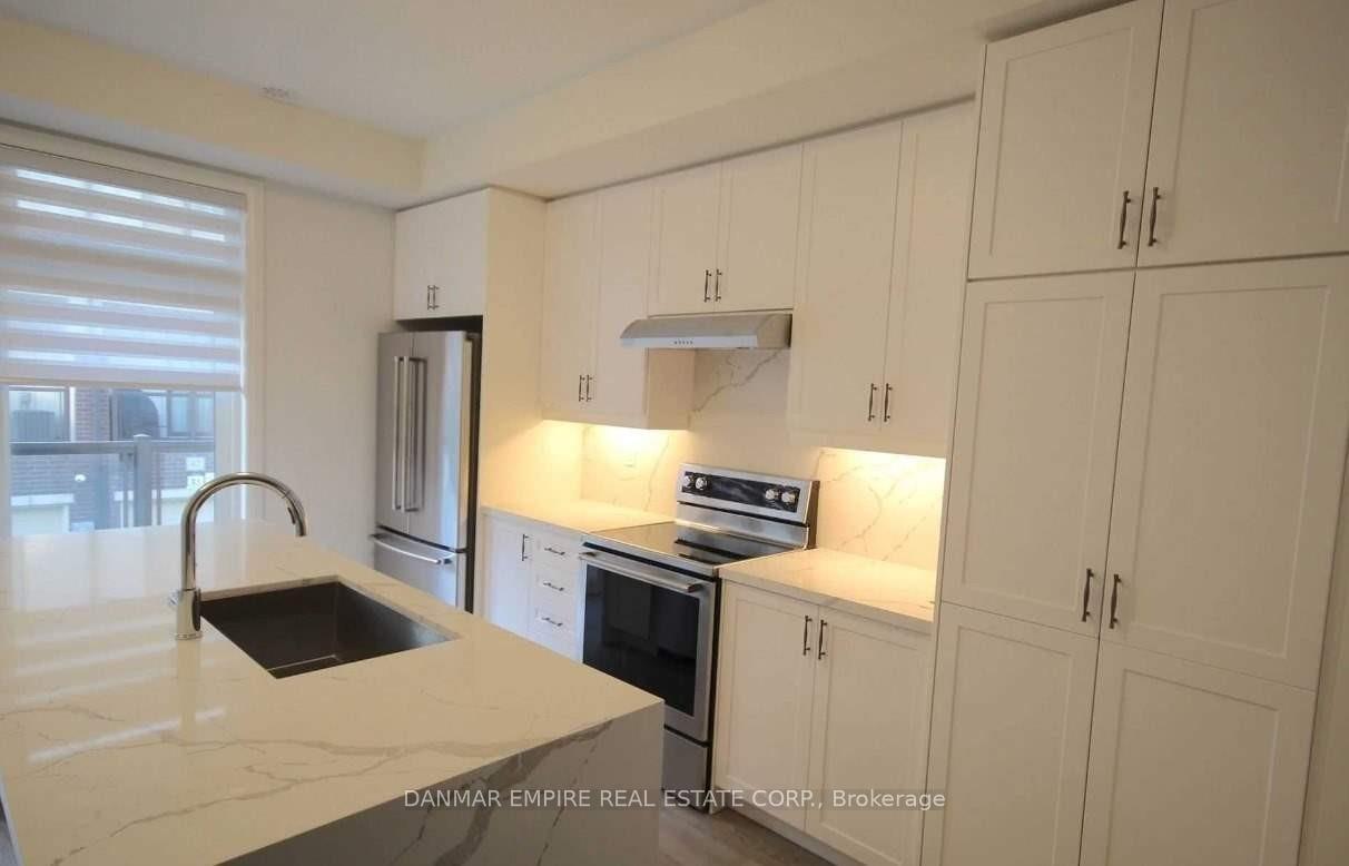 Photo 7 of 33 Cohen Way, Vaughan, Patterson — HOMEH