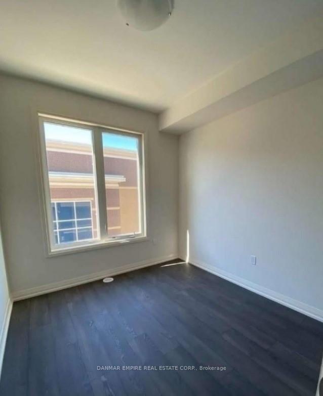Photo 12 of 33 Cohen Way, Vaughan, Patterson — HOMEH