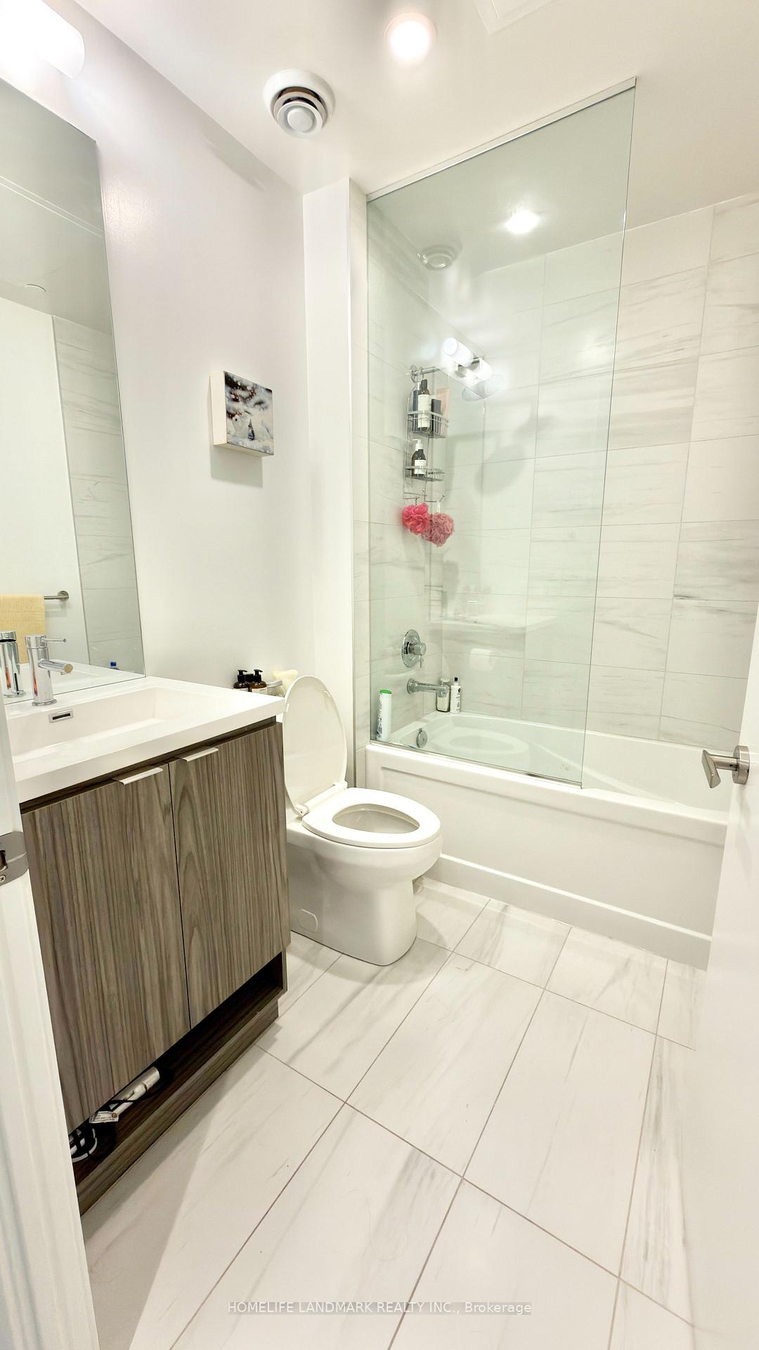 Photo 18 of Unit 5103, 55 Cooper Street, Toronto, Waterfront Communities — HOMEH