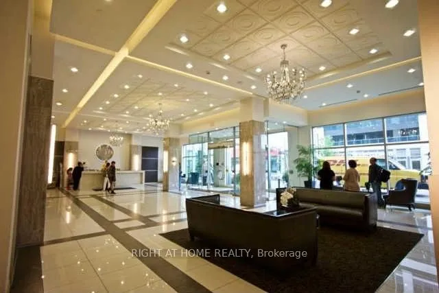 Photo 3 of Unit 1535, 7161 Yonge Street, Markham, Grandview — HOMEH