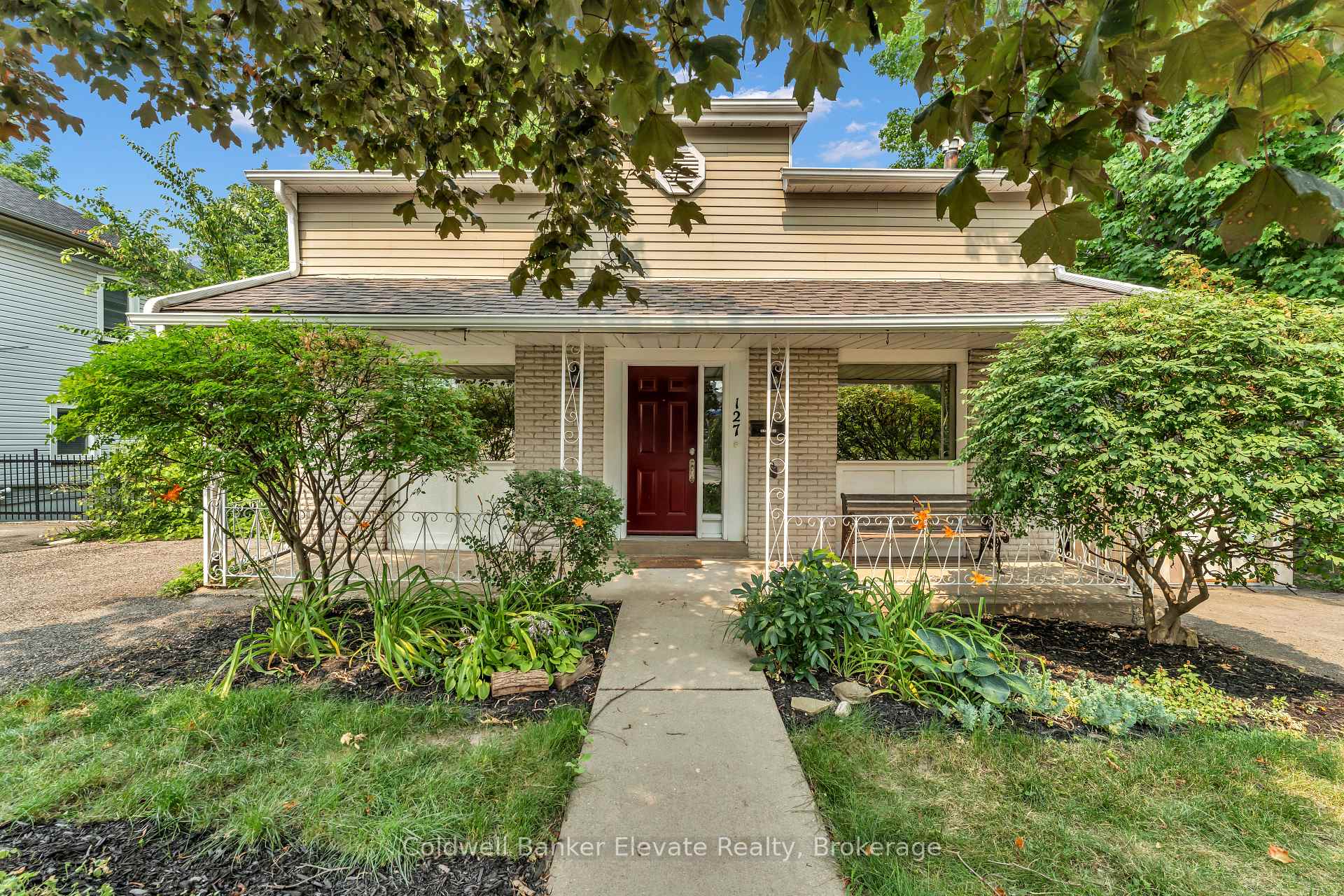 Photo of 127 Main Street S
