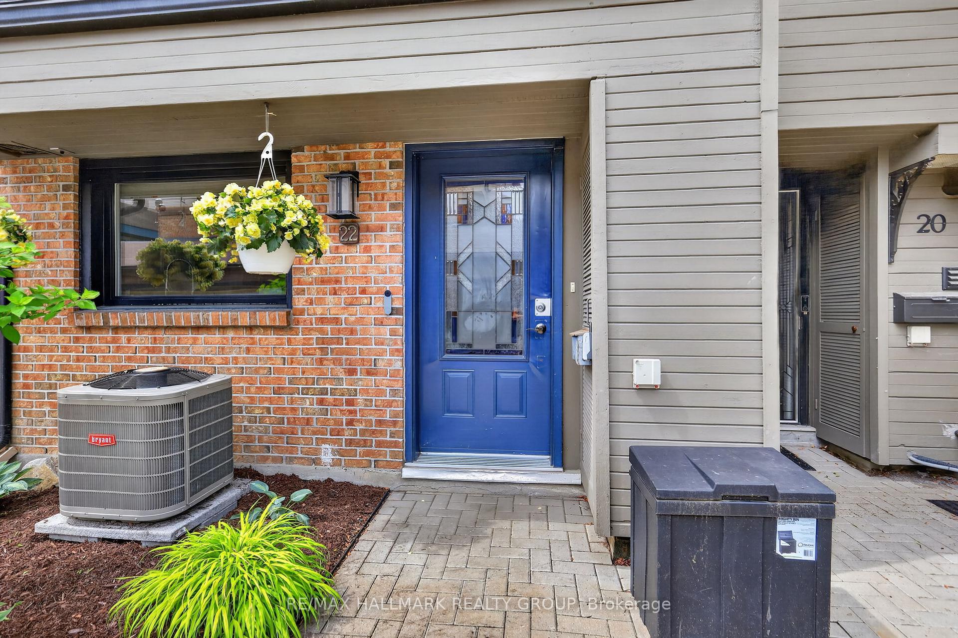 Photo 4 of Unit 22, 290 Cathcart Street, Ottawa, Lower Town — HOMEH
