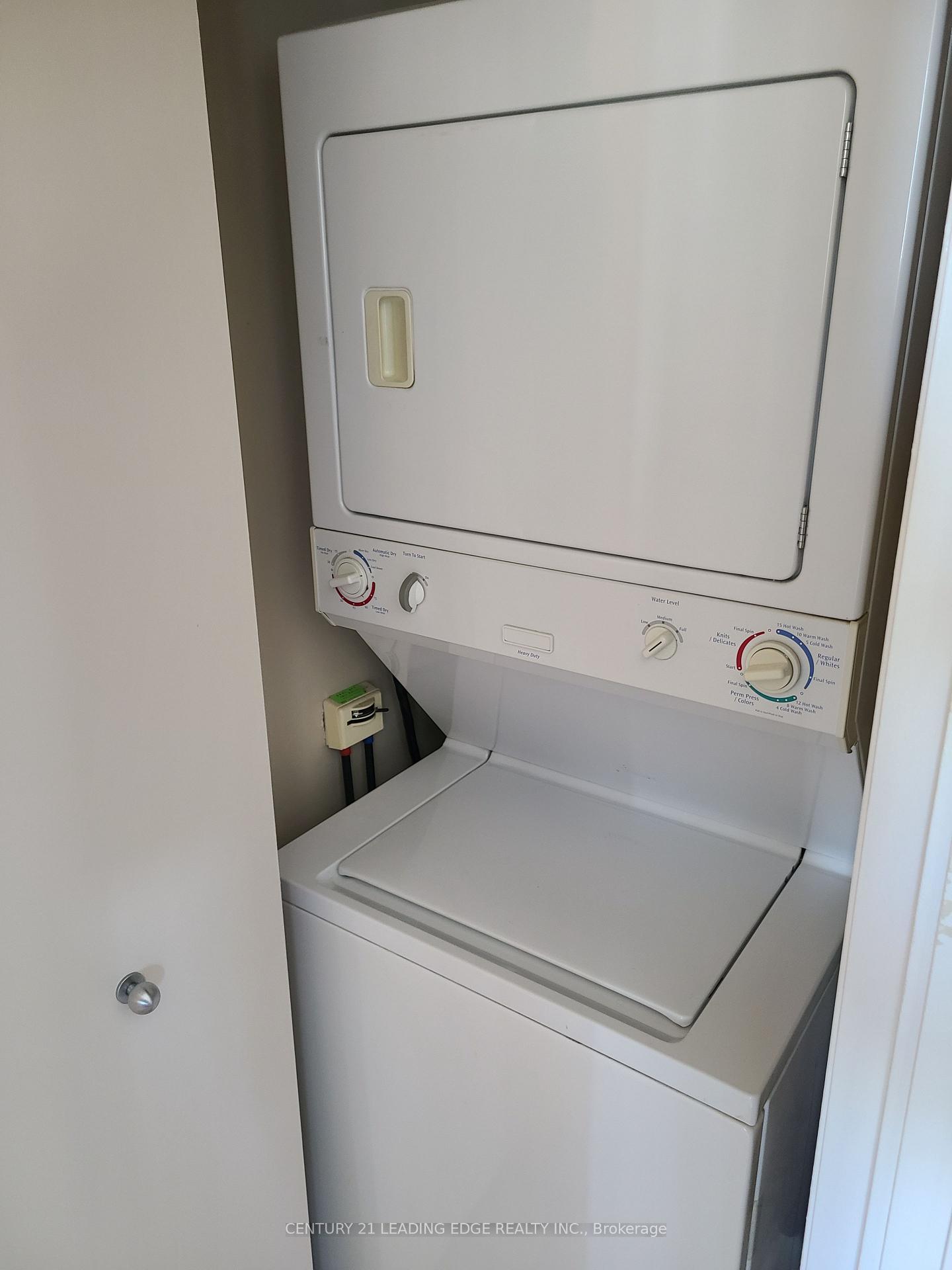 Photo 5 of Unit 5206, 35 Mariner Terrace, Toronto, Waterfront Communities — HOMEH