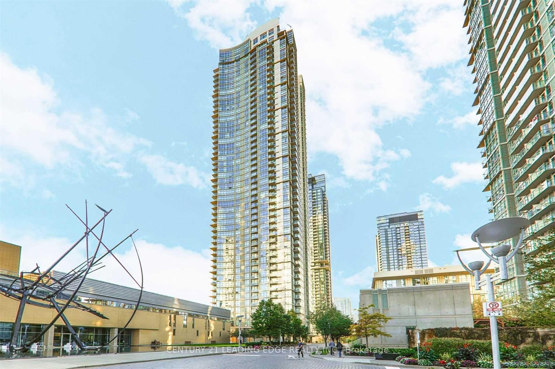Photo 6 of Unit 5206, 35 Mariner Terrace, Toronto, Waterfront Communities — HOMEH