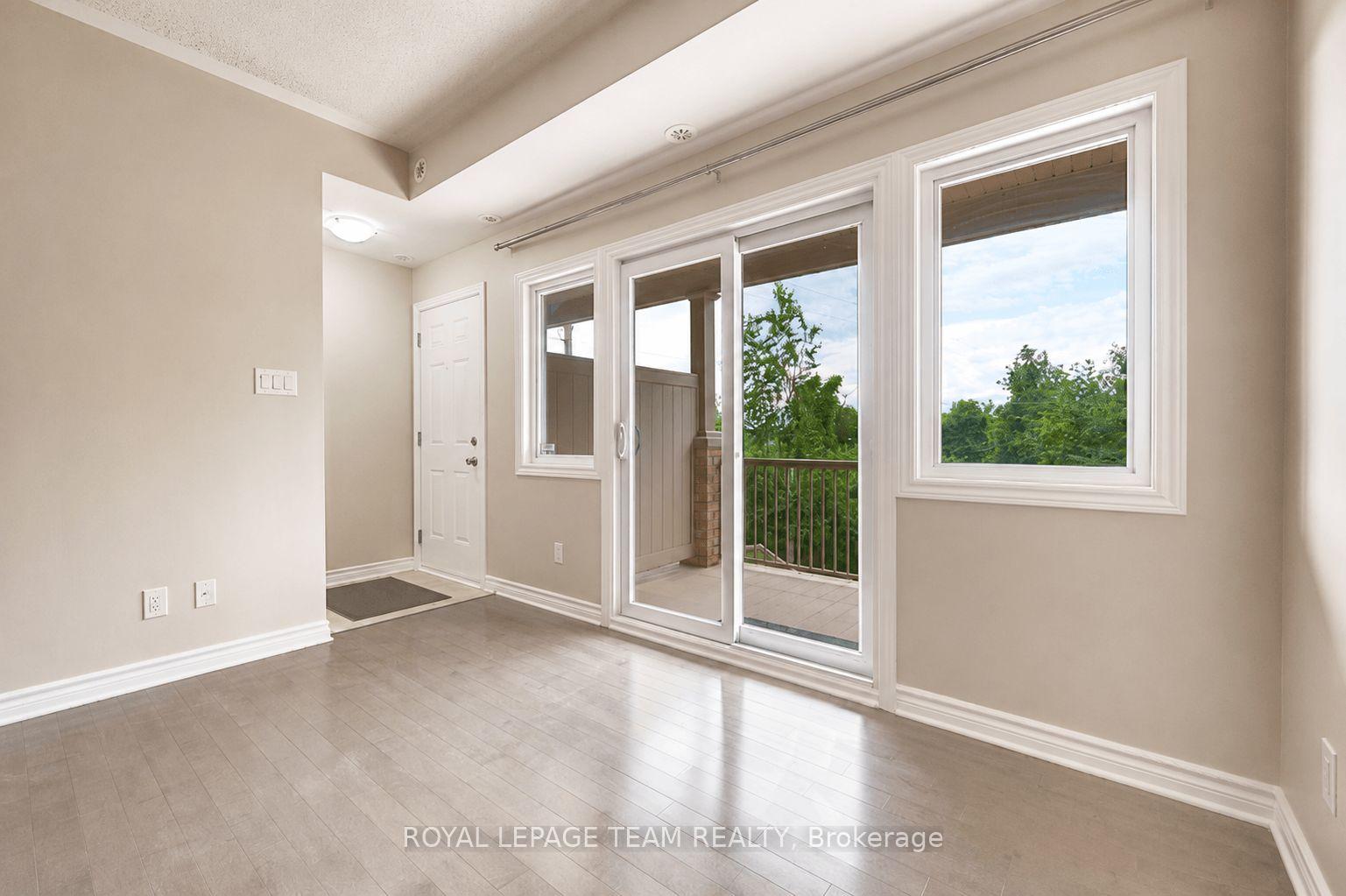 Photo 3 of Unit i, 366 Wood Acres Grove, Ottawa, Blossom Park/Kemp Park/Findlay Creek — HOMEH