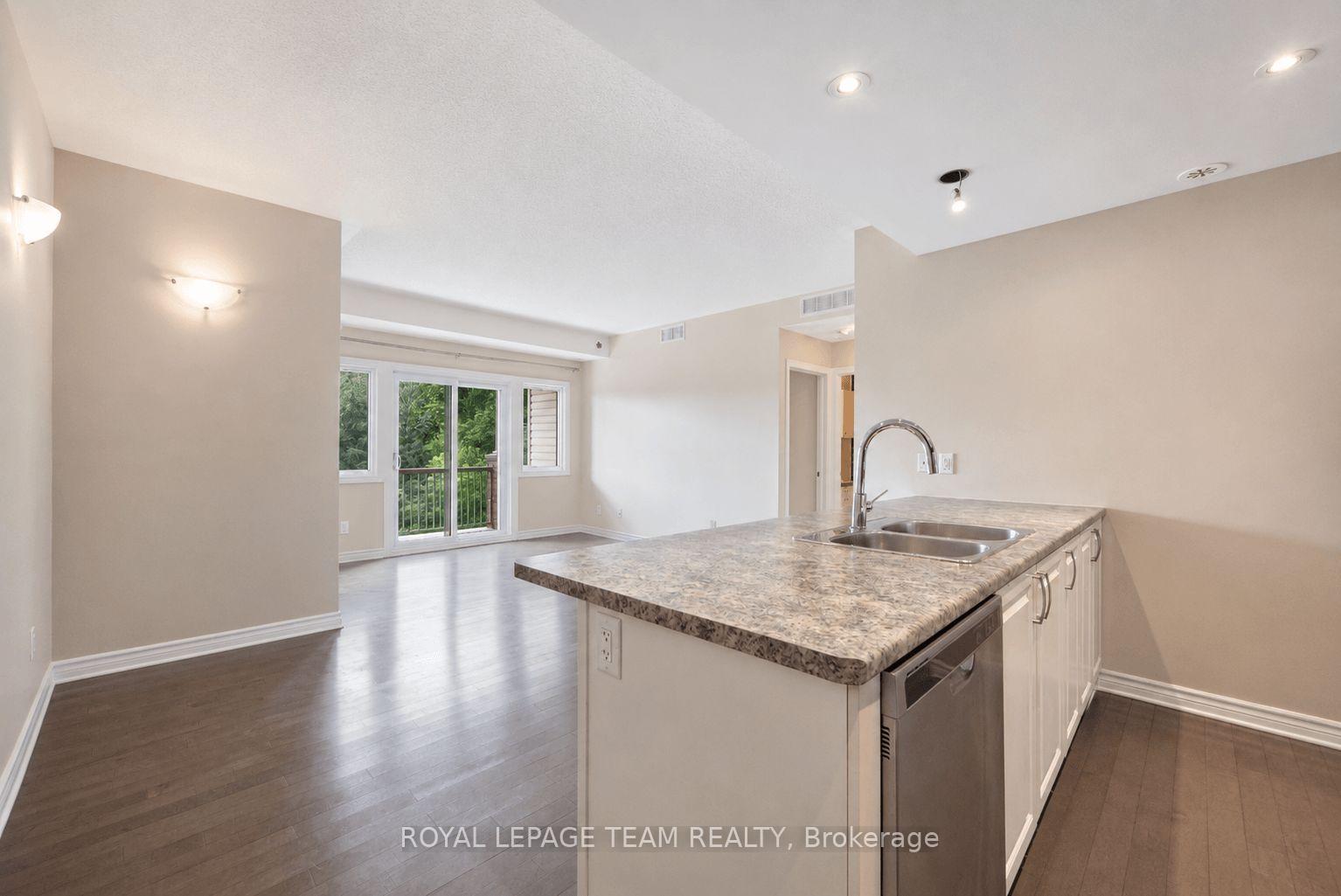 Photo 12 of Unit i, 366 Wood Acres Grove, Ottawa, Blossom Park/Kemp Park/Findlay Creek — HOMEH