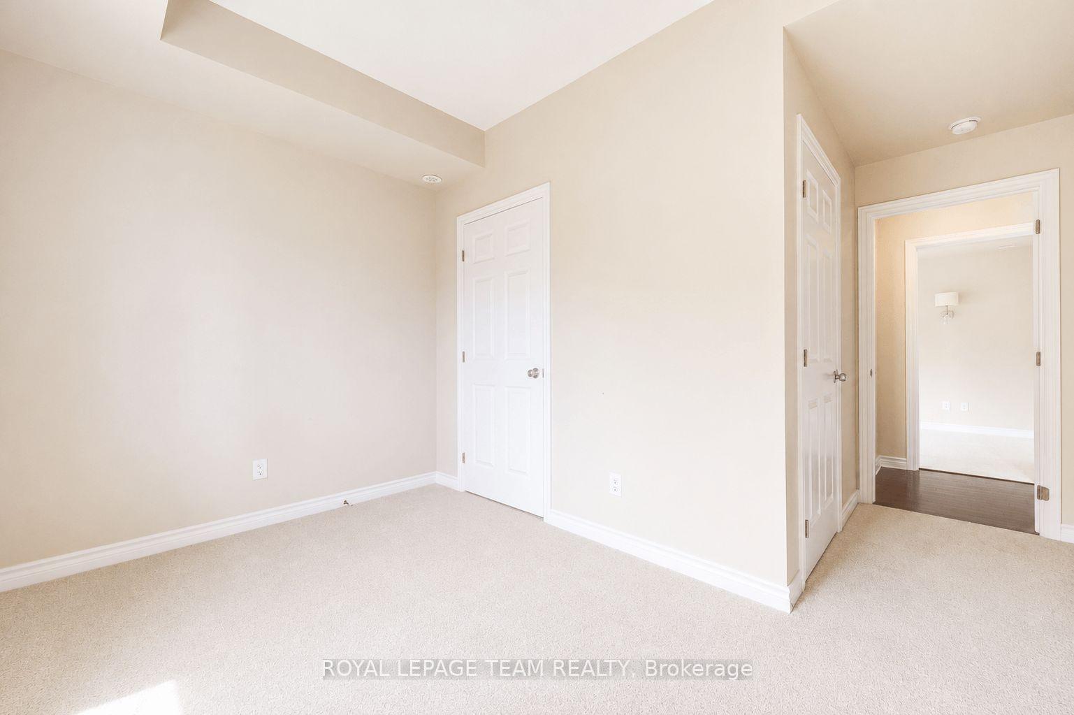Photo 19 of Unit i, 366 Wood Acres Grove, Ottawa, Blossom Park/Kemp Park/Findlay Creek — HOMEH