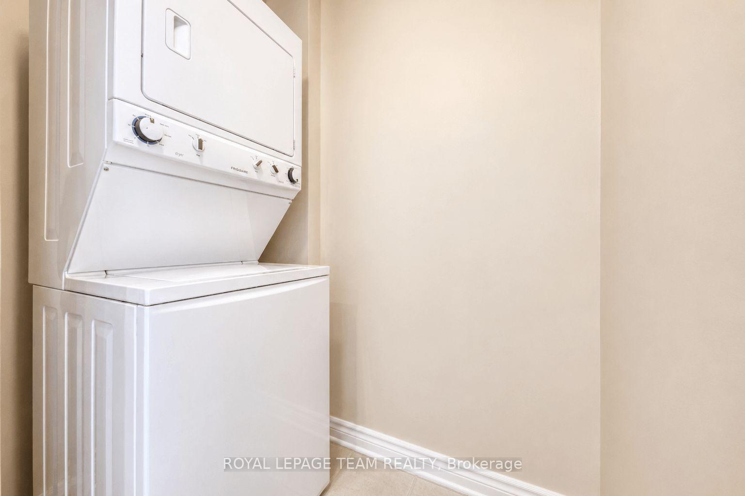 Photo 23 of Unit i, 366 Wood Acres Grove, Ottawa, Blossom Park/Kemp Park/Findlay Creek — HOMEH