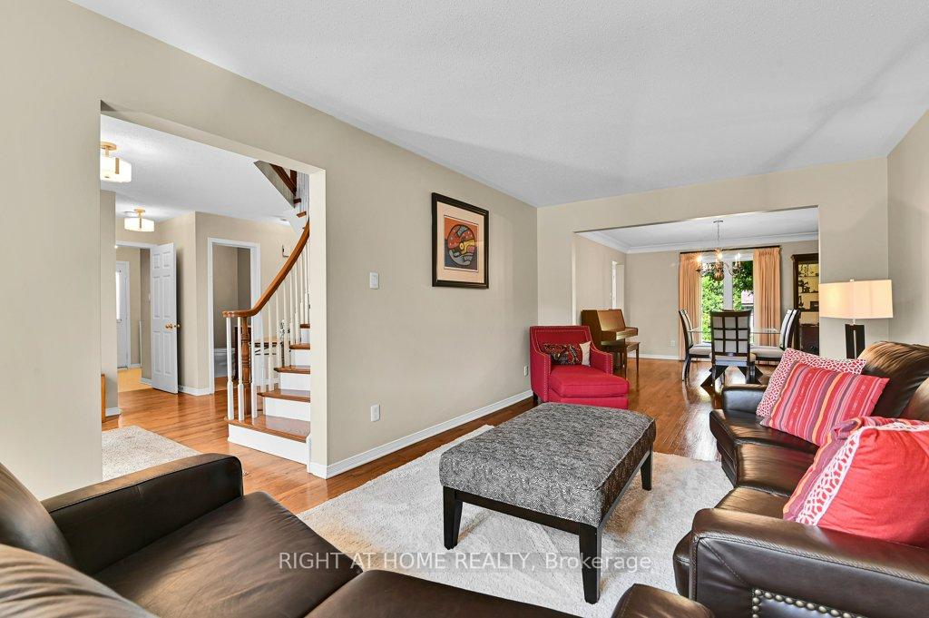 Photo 5 of 6191 Ravine Way, Ottawa, Convent Glen — HOMEH