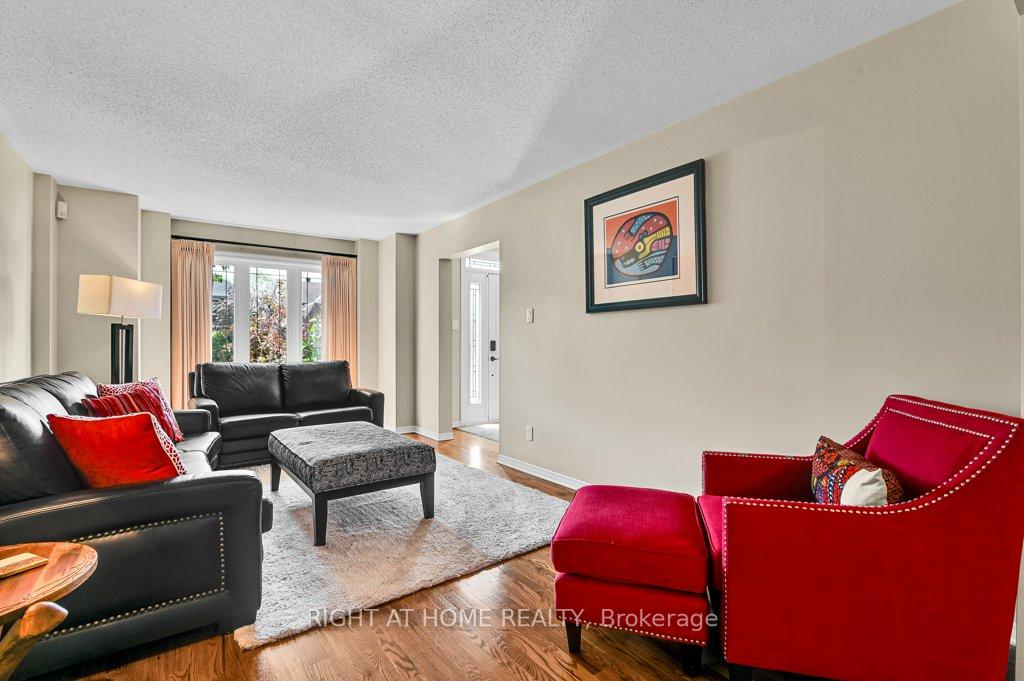 Photo 6 of 6191 Ravine Way, Ottawa, Convent Glen — HOMEH