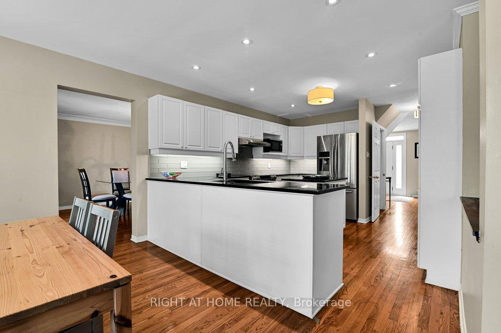 Photo 9 of 6191 Ravine Way, Ottawa, Convent Glen — HOMEH