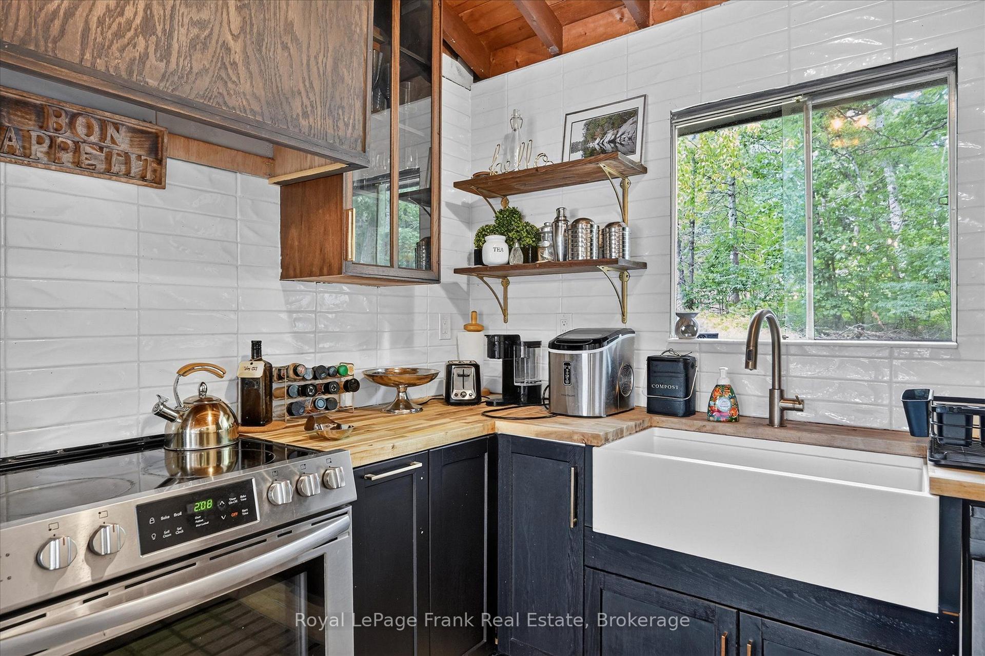 Photo 20 of 442 Island 7 Stoney Lake, Douro-Dummer — HOMEH