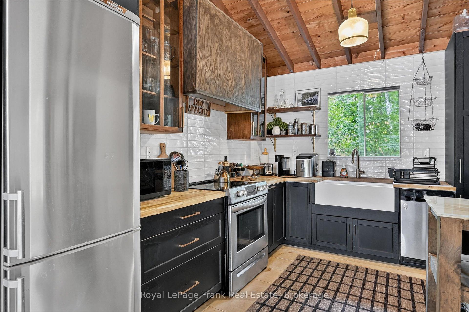 Photo 22 of 442 Island 7 Stoney Lake, Douro-Dummer — HOMEH