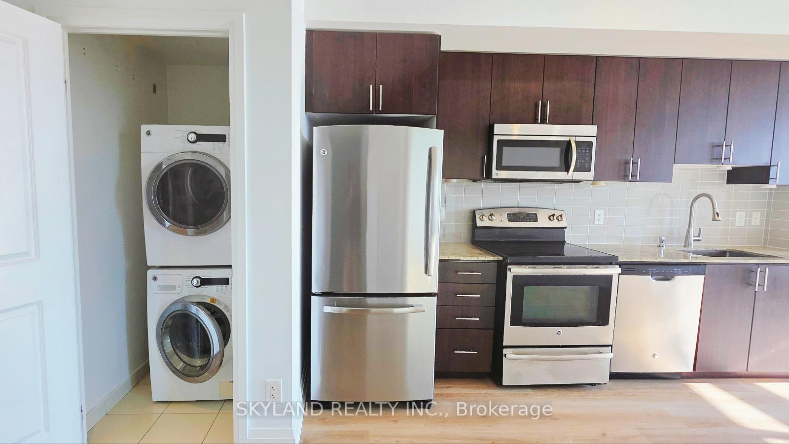 Photo 3 of Unit 412, 7171 Yonge Street, Markham, Grandview — HOMEH