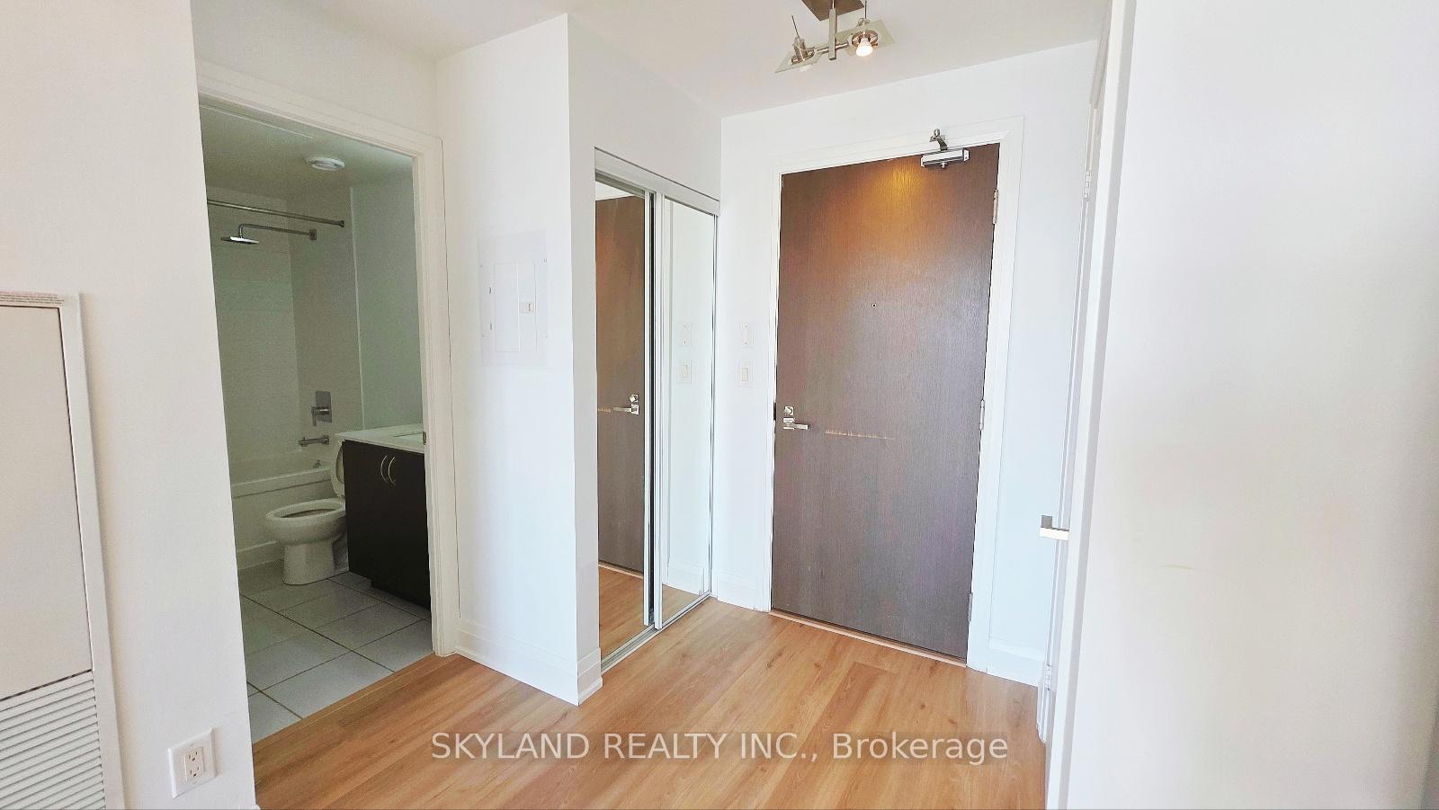 Photo 5 of Unit 412, 7171 Yonge Street, Markham, Grandview — HOMEH