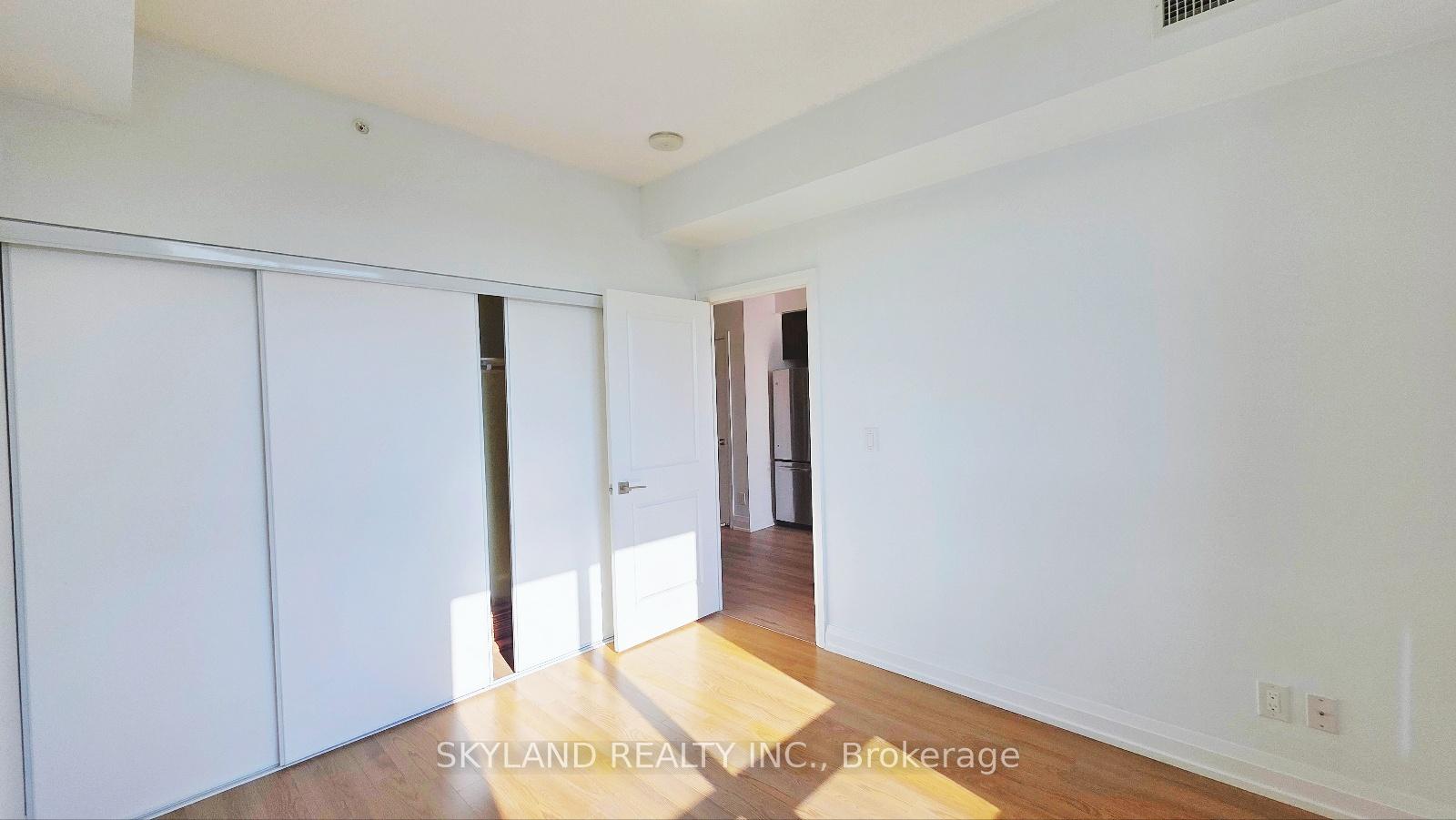 Photo 7 of Unit 412, 7171 Yonge Street, Markham, Grandview — HOMEH