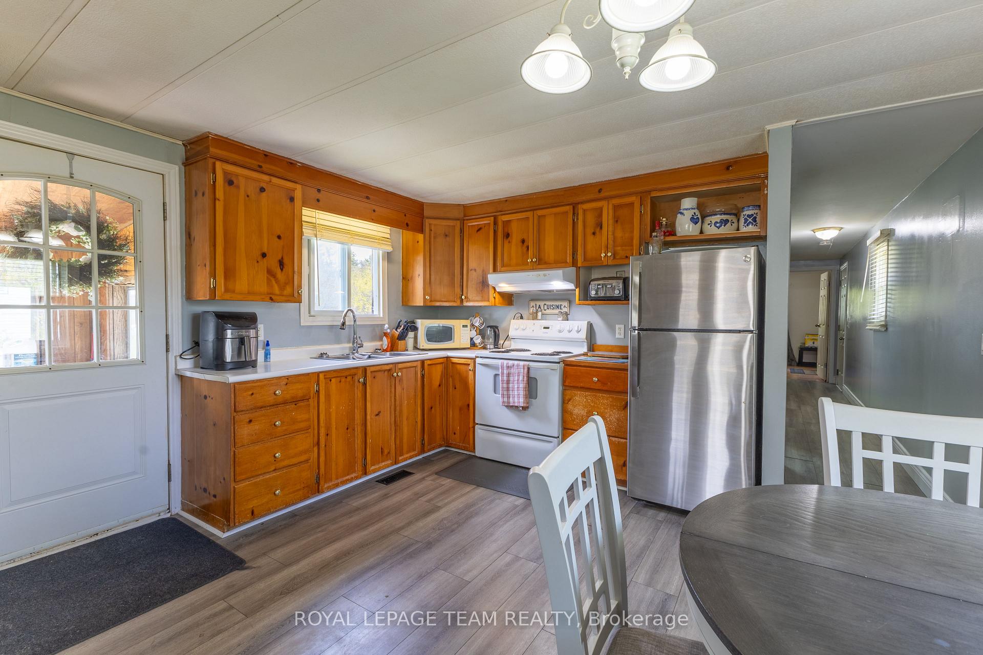 Photo 9 of 40 Timothy Drive, McNab/Braeside, Mcnab/Braeside Twps — HOMEH