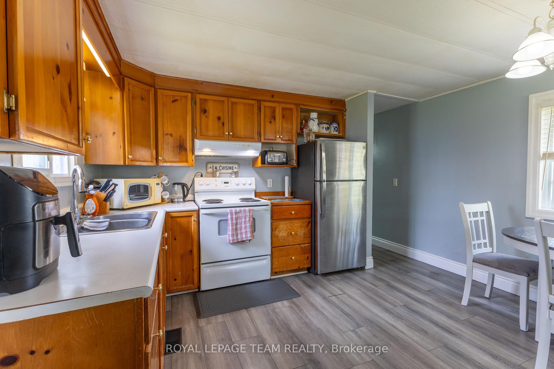 Photo 10 of 40 Timothy Drive, McNab/Braeside, Mcnab/Braeside Twps — HOMEH
