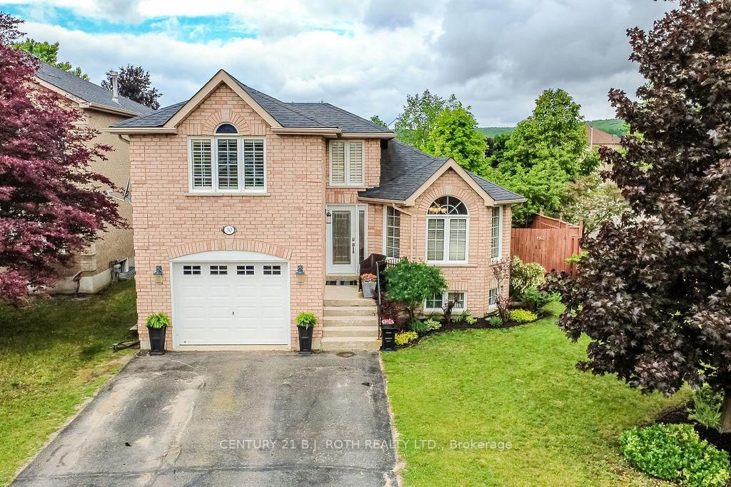 Photo 2 of 30 McAvoy Drive, Barrie, Edgehill Drive — HOMEH