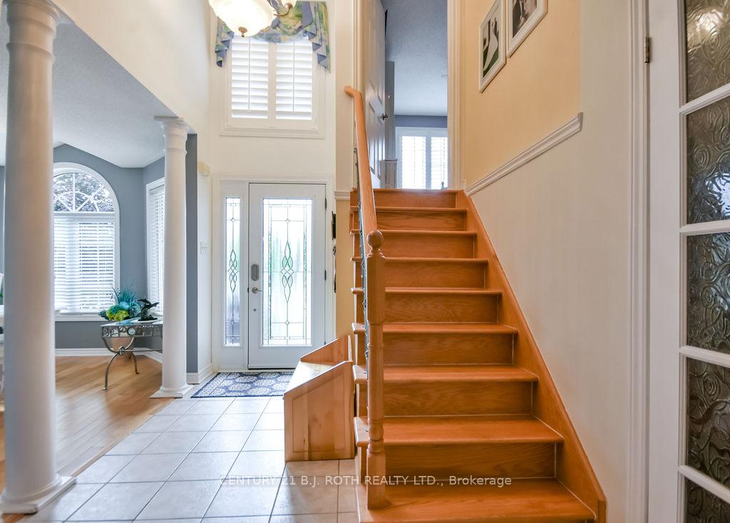 Photo 7 of 30 McAvoy Drive, Barrie, Edgehill Drive — HOMEH