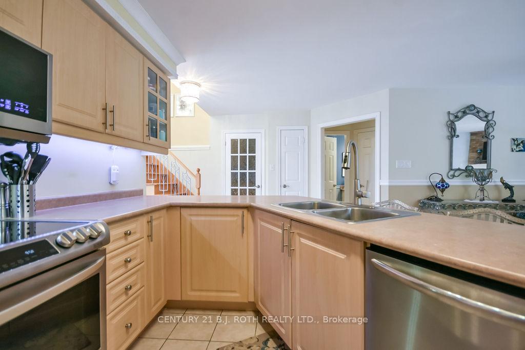 Photo 14 of 30 McAvoy Drive, Barrie, Edgehill Drive — HOMEH