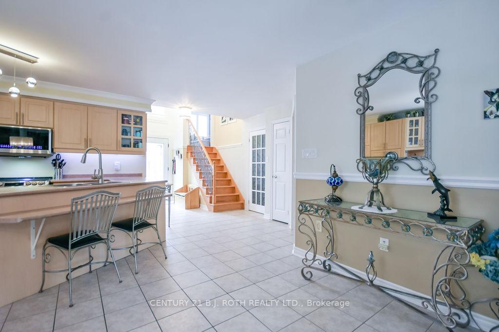 Photo 15 of 30 McAvoy Drive, Barrie, Edgehill Drive — HOMEH