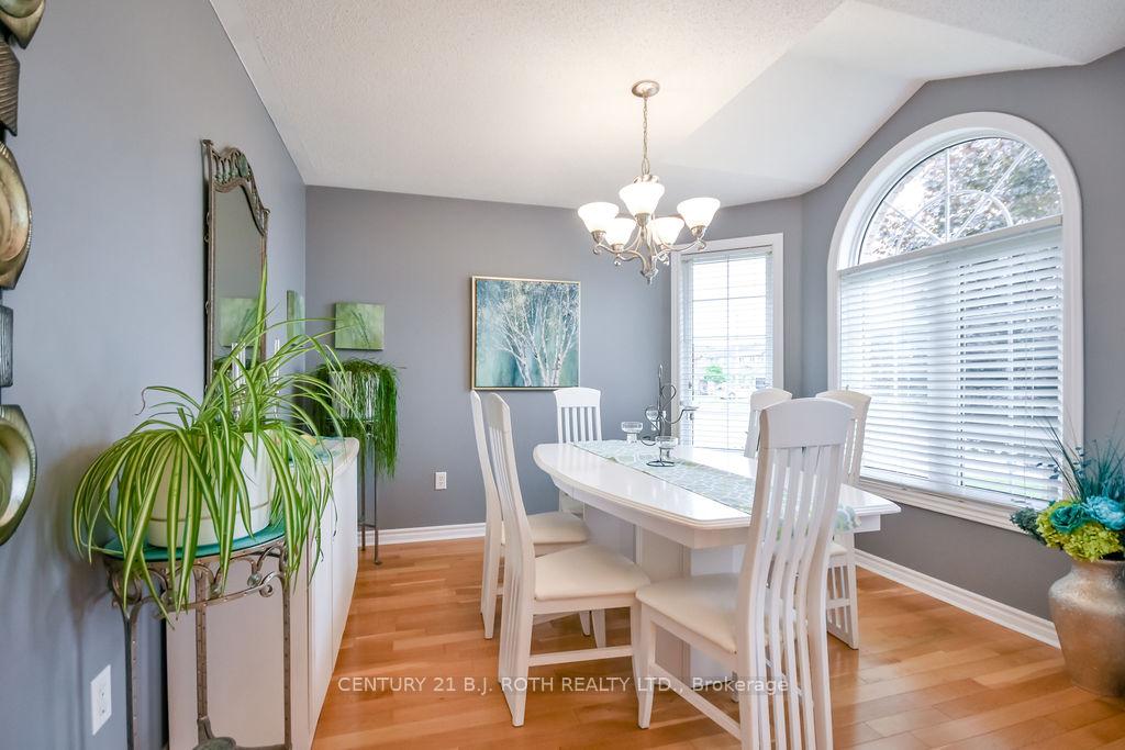 Photo 21 of 30 McAvoy Drive, Barrie, Edgehill Drive — HOMEH