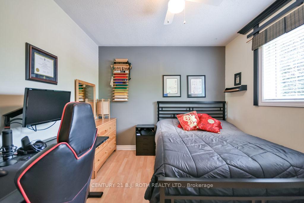 Photo 27 of 30 McAvoy Drive, Barrie, Edgehill Drive — HOMEH