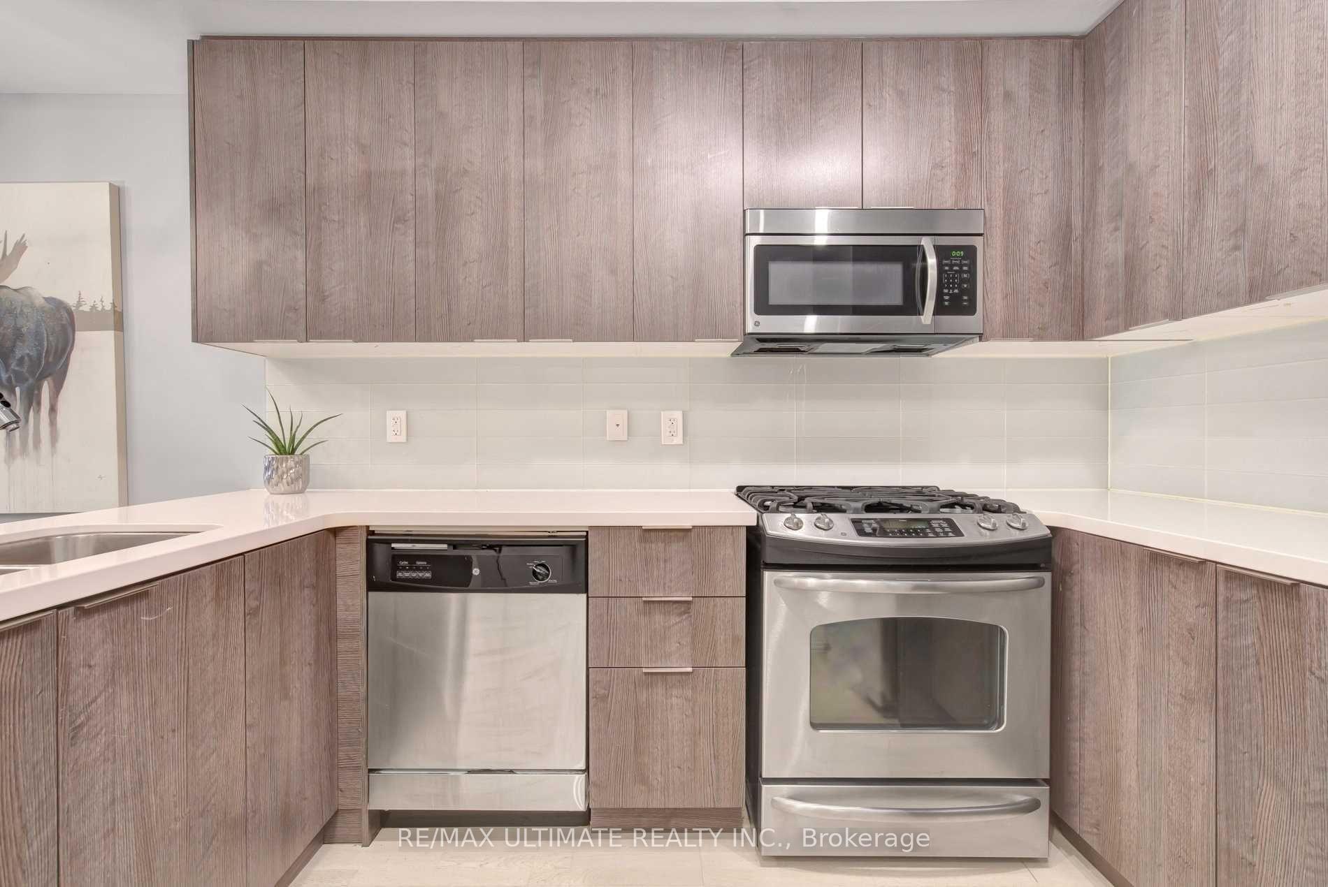 Photo 14 of Unit 30, 140 Broadview Avenue, Toronto, South Riverdale — HOMEH