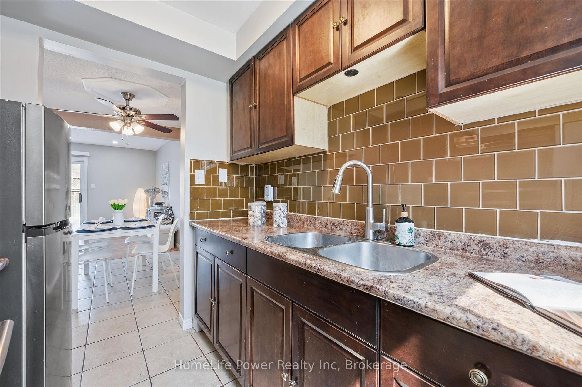 Photo 14 of Unit 239, 31 Greengate Road, Guelph, Junction/Onward Willow — HOMEH