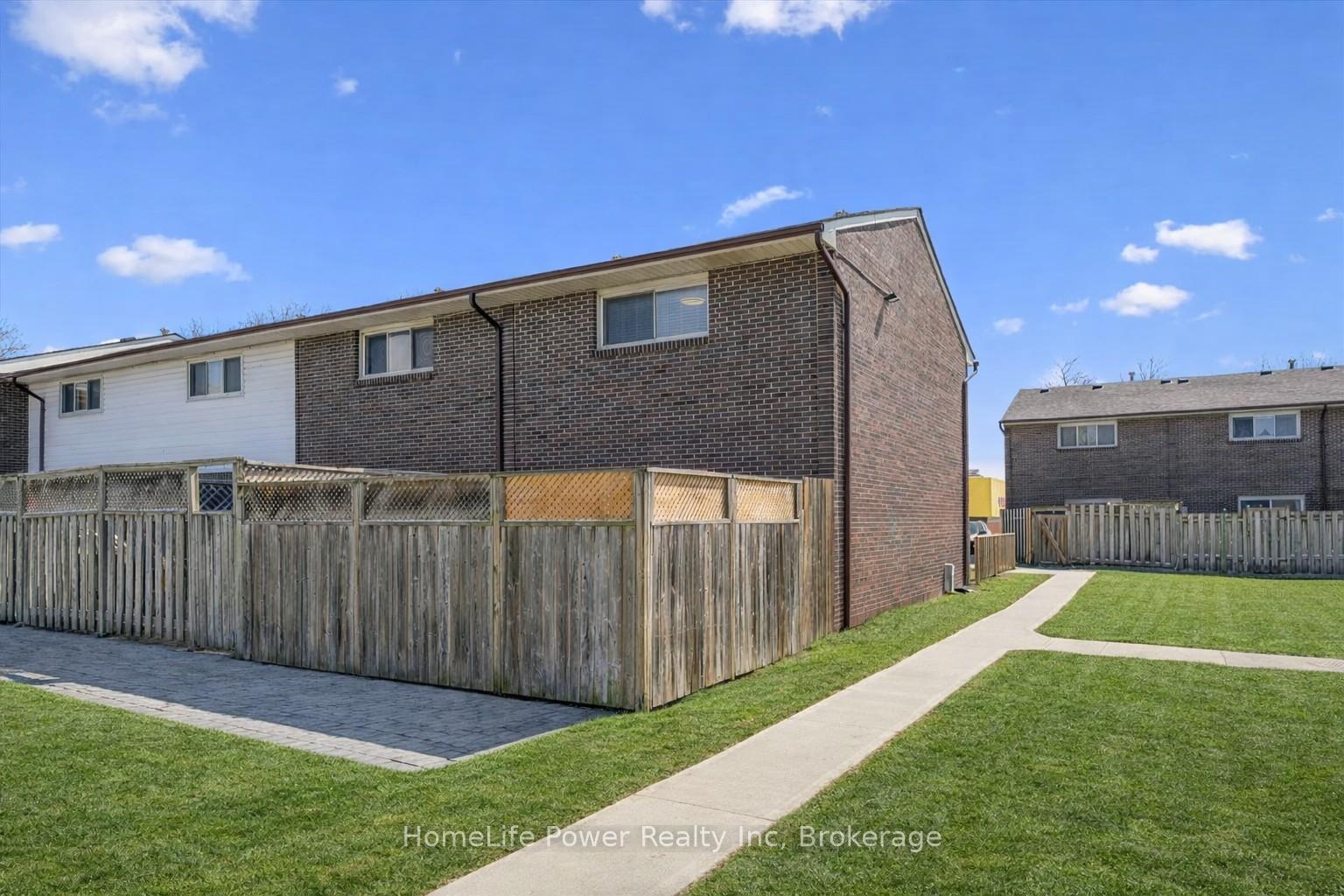 Photo 34 of Unit 239, 31 Greengate Road, Guelph, Junction/Onward Willow — HOMEH