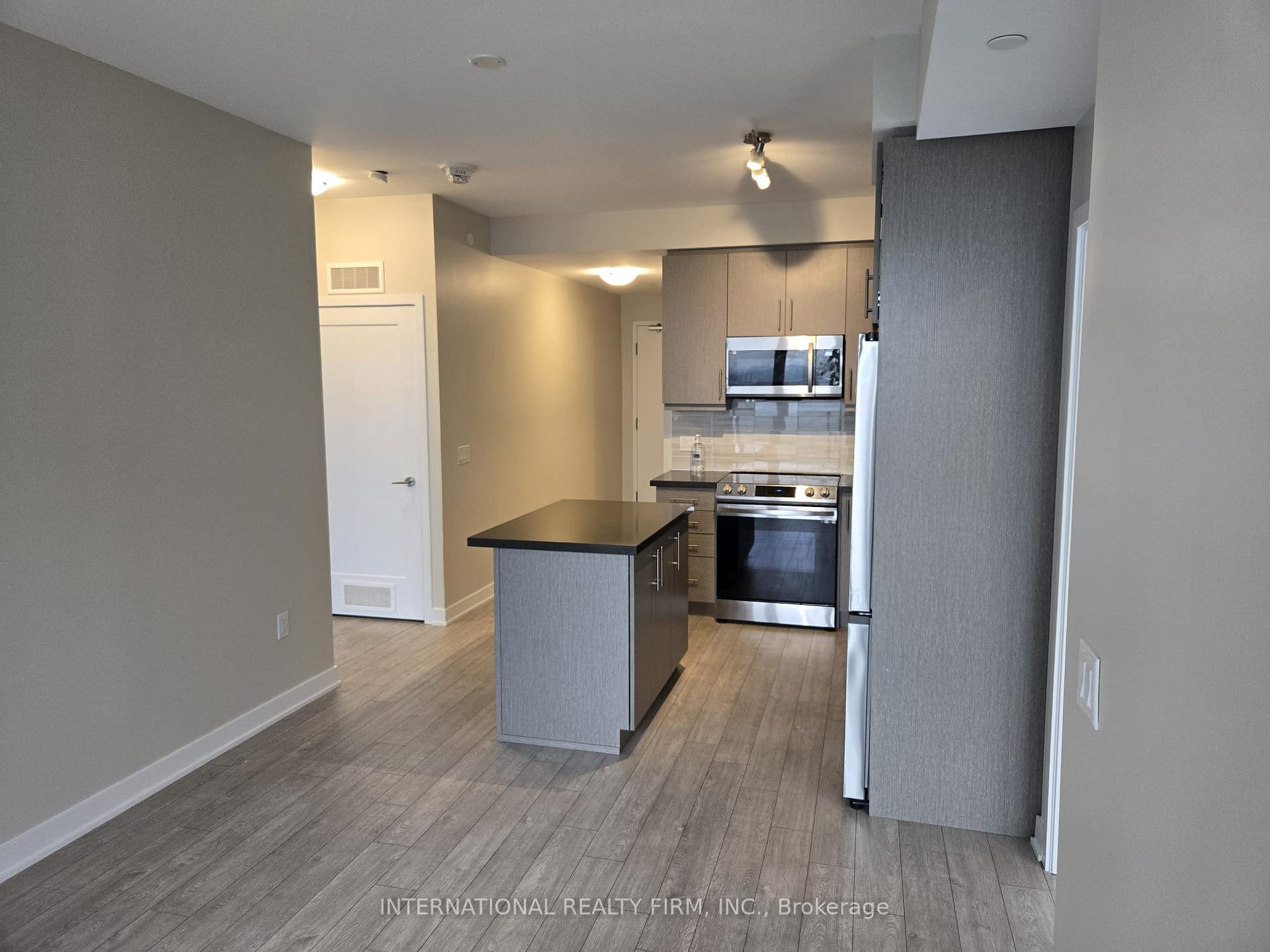 Photo 6 of Unit 1807, 95 Oneida Crescent, Richmond Hill, Langstaff — HOMEH