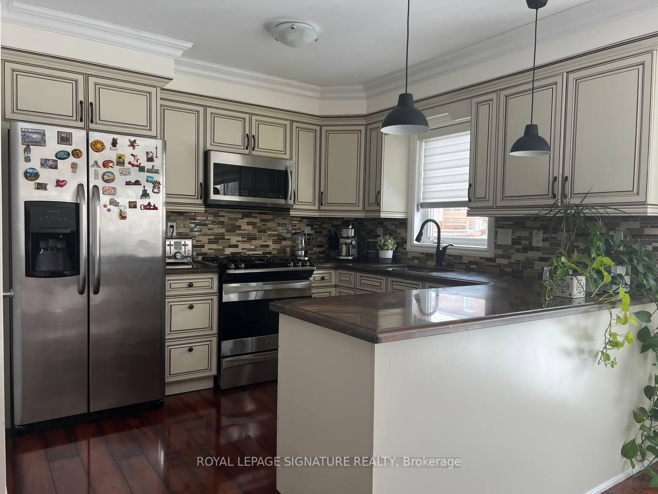 Photo 8 of 61 Kalmar Crescent, Richmond Hill, Oak Ridges — HOMEH