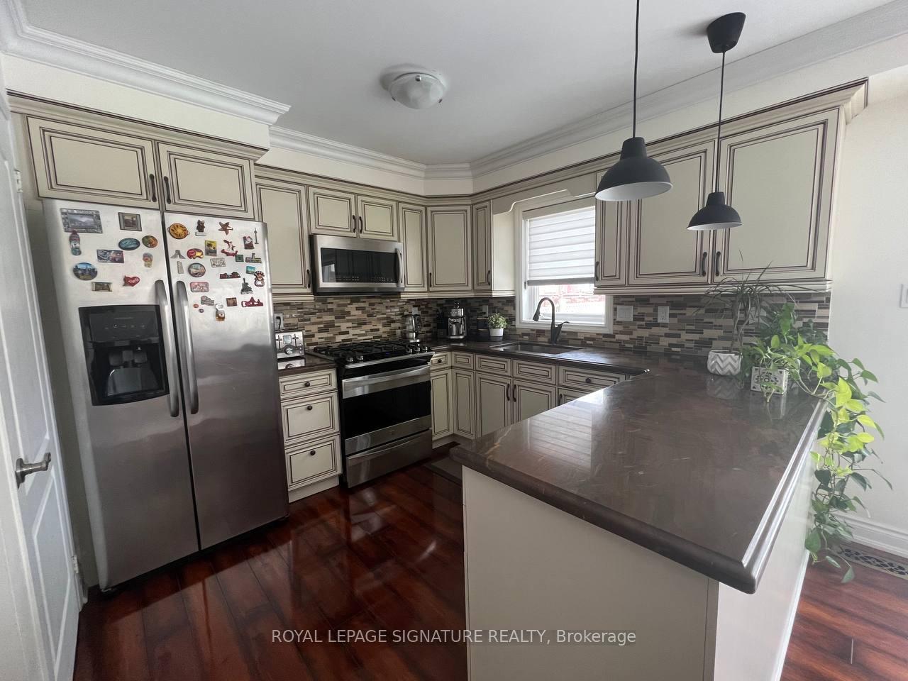 Photo 9 of 61 Kalmar Crescent, Richmond Hill, Oak Ridges — HOMEH