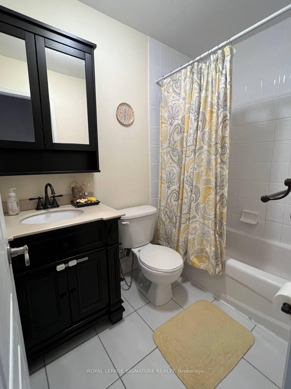 Photo 10 of 61 Kalmar Crescent, Richmond Hill, Oak Ridges — HOMEH