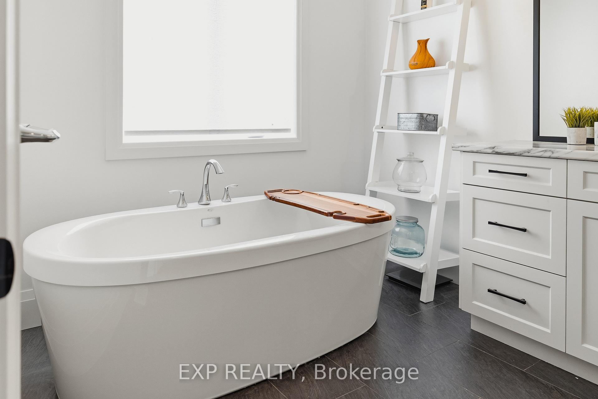 Photo 44 of 157 Ridgeview Drive, Mapleton, Rural Mapleton — HOMEH