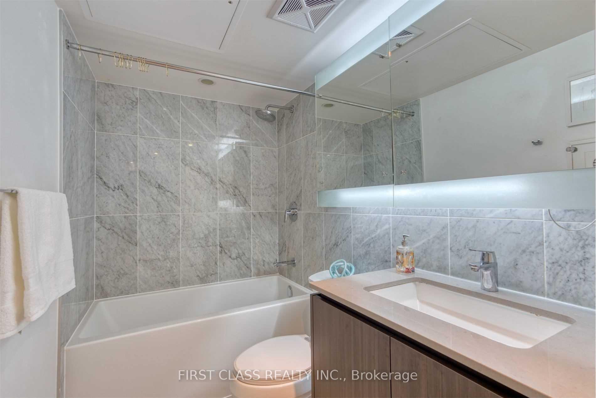 Photo 6 of Unit 802, 80 Queens Wharf Road, Toronto, Waterfront Communities — HOMEH
