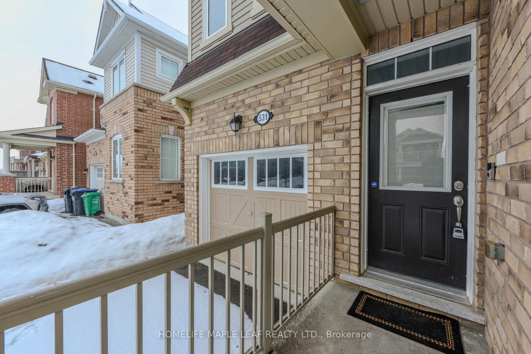 Photo 5 of 531 Edenbrook Hill Drive, Brampton, Northwest Brampton — HOMEH