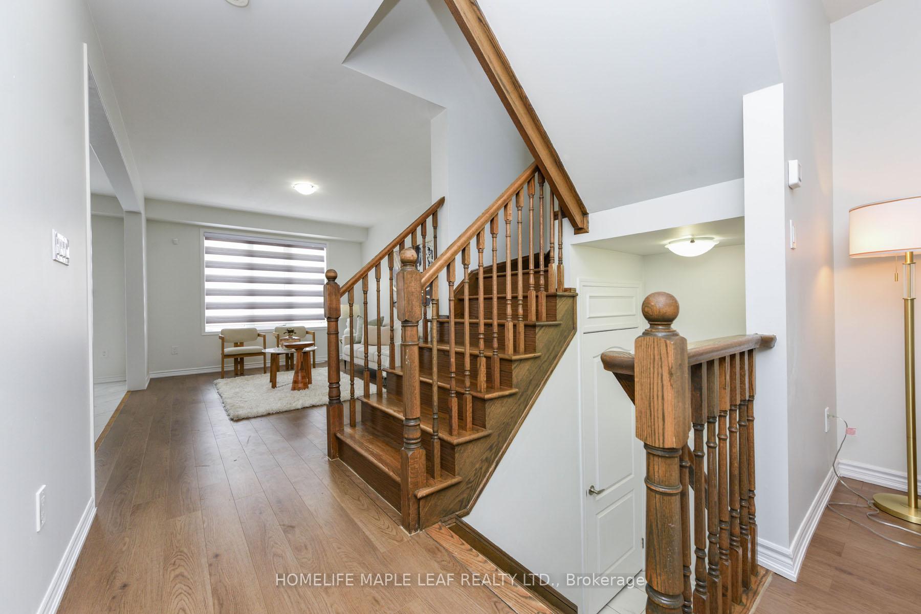 Photo 11 of 531 Edenbrook Hill Drive, Brampton, Northwest Brampton — HOMEH