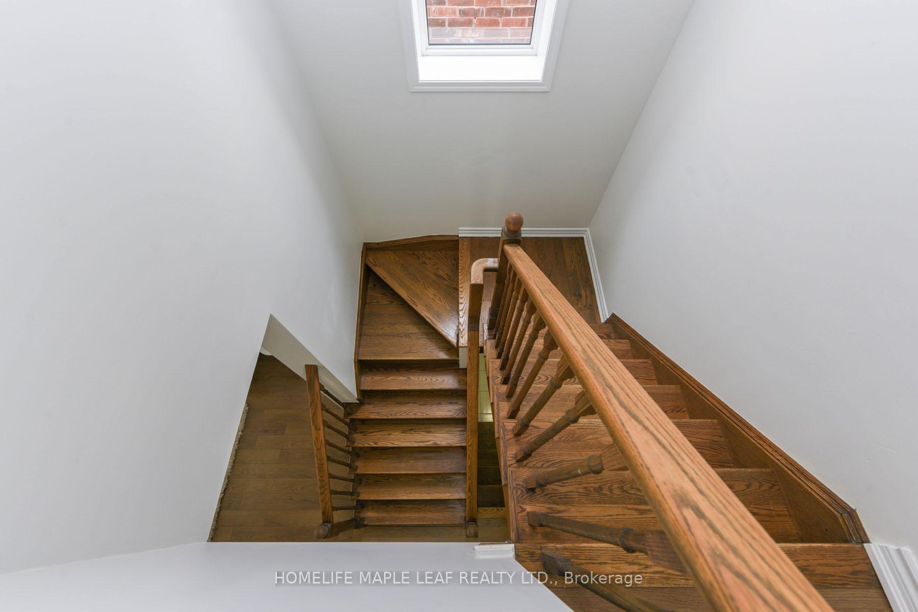 Photo 23 of 531 Edenbrook Hill Drive, Brampton, Northwest Brampton — HOMEH