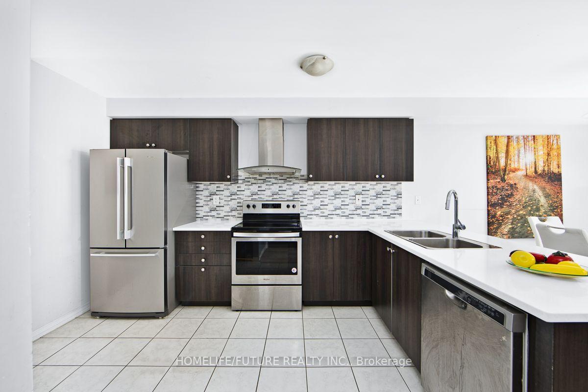 Photo 7 of 33 Cole Crescent, Brantford, Empire South — HOMEH