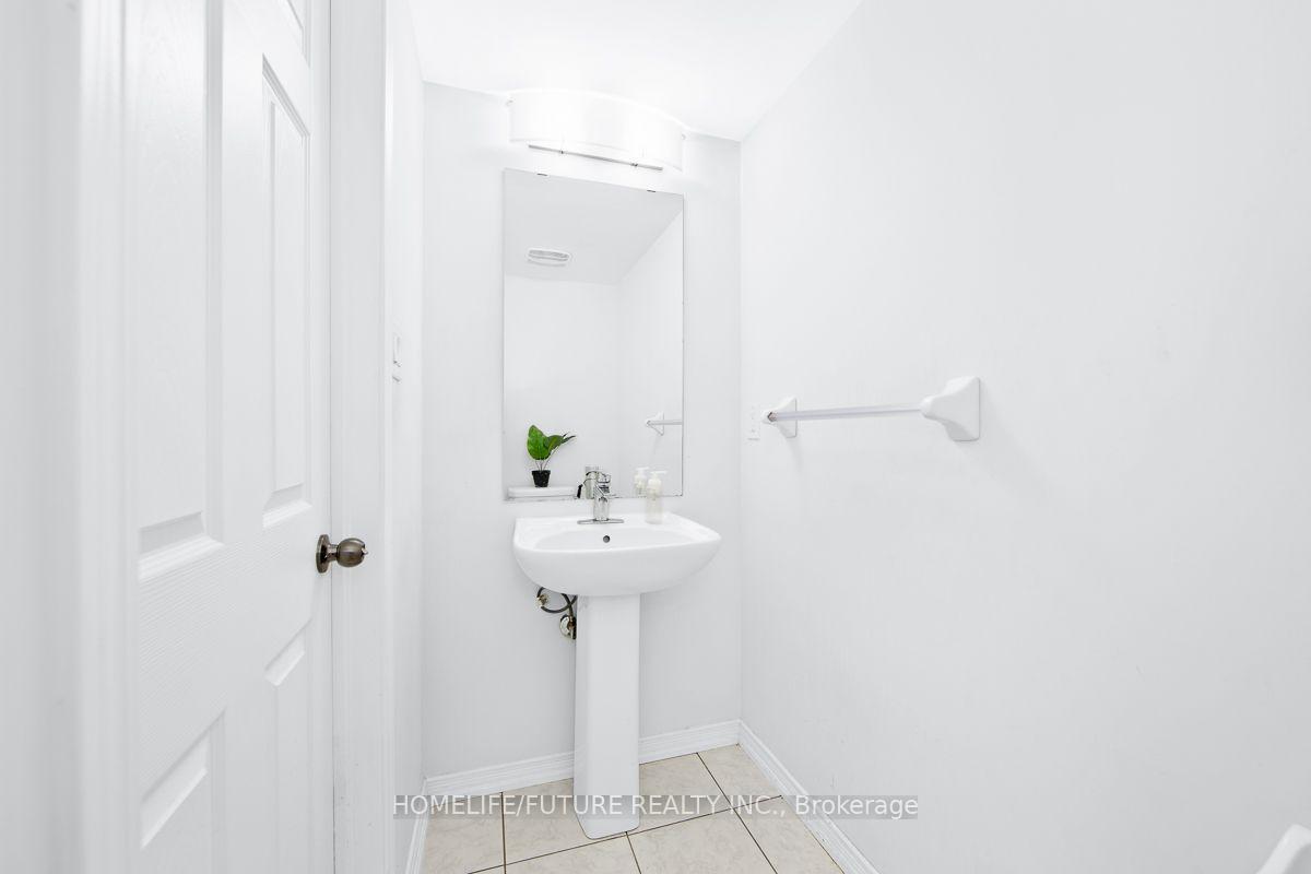 Photo 10 of 33 Cole Crescent, Brantford, Empire South — HOMEH