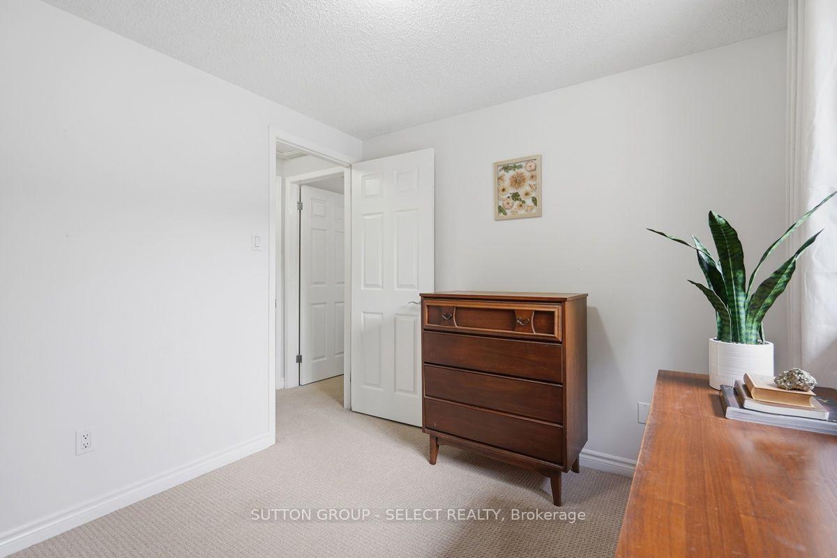 Photo 15 of 1330 Blanchard Road, London, North I — HOMEH