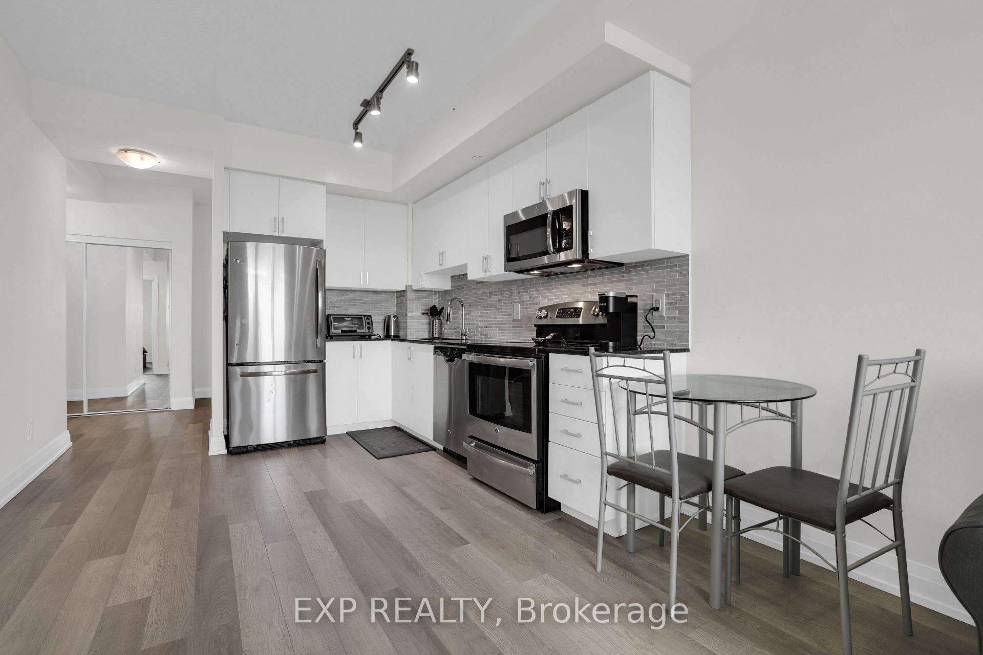 Photo 7 of Unit 619, 7167 Yonge Street, Markham, Grandview — HOMEH
