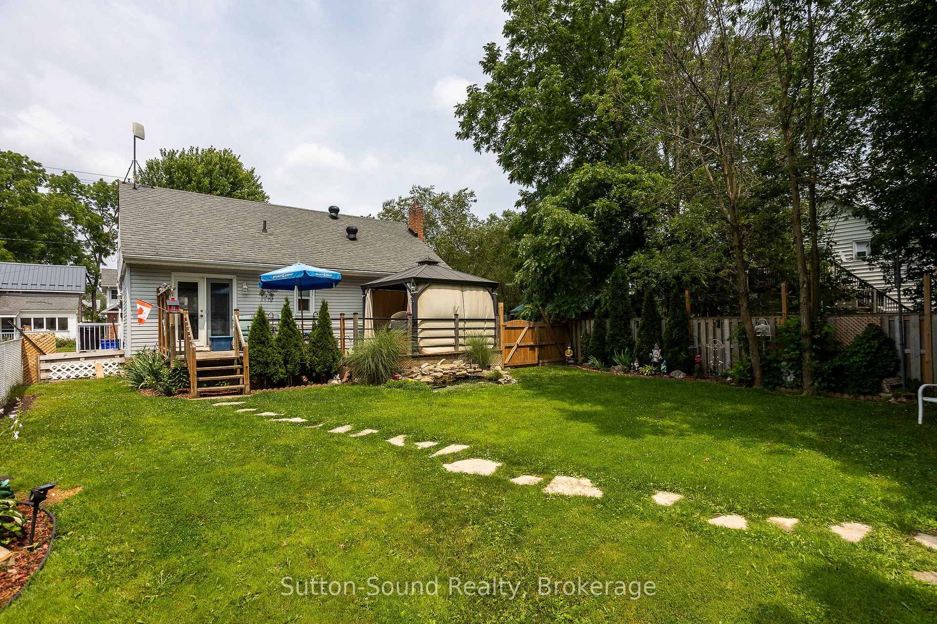 Photo 3 of 535 9th Street W, Owen Sound — HOMEH