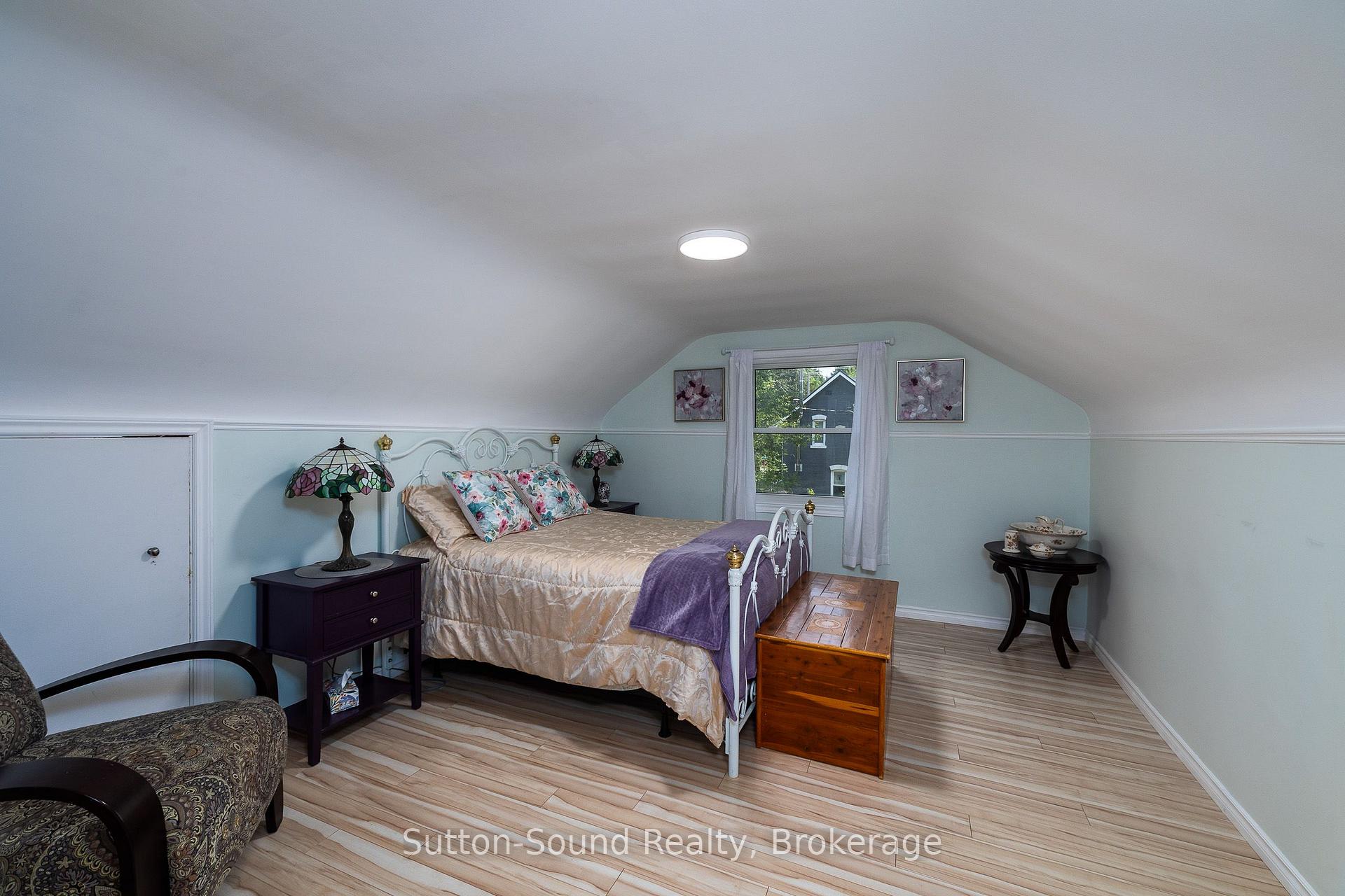 Photo 20 of 535 9th Street W, Owen Sound — HOMEH