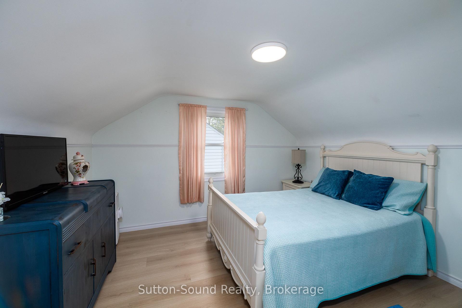 Photo 22 of 535 9th Street W, Owen Sound — HOMEH