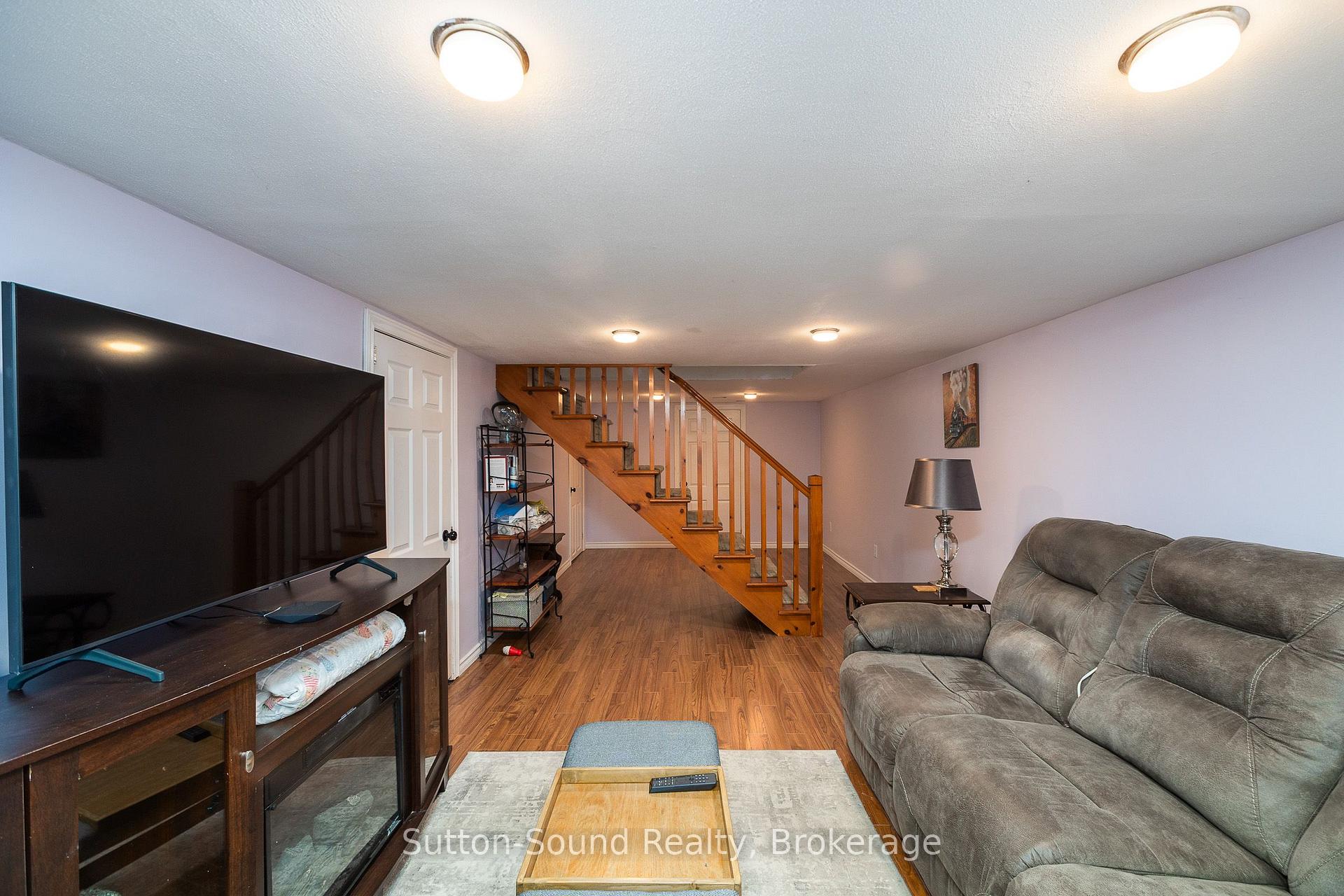 Photo 25 of 535 9th Street W, Owen Sound — HOMEH