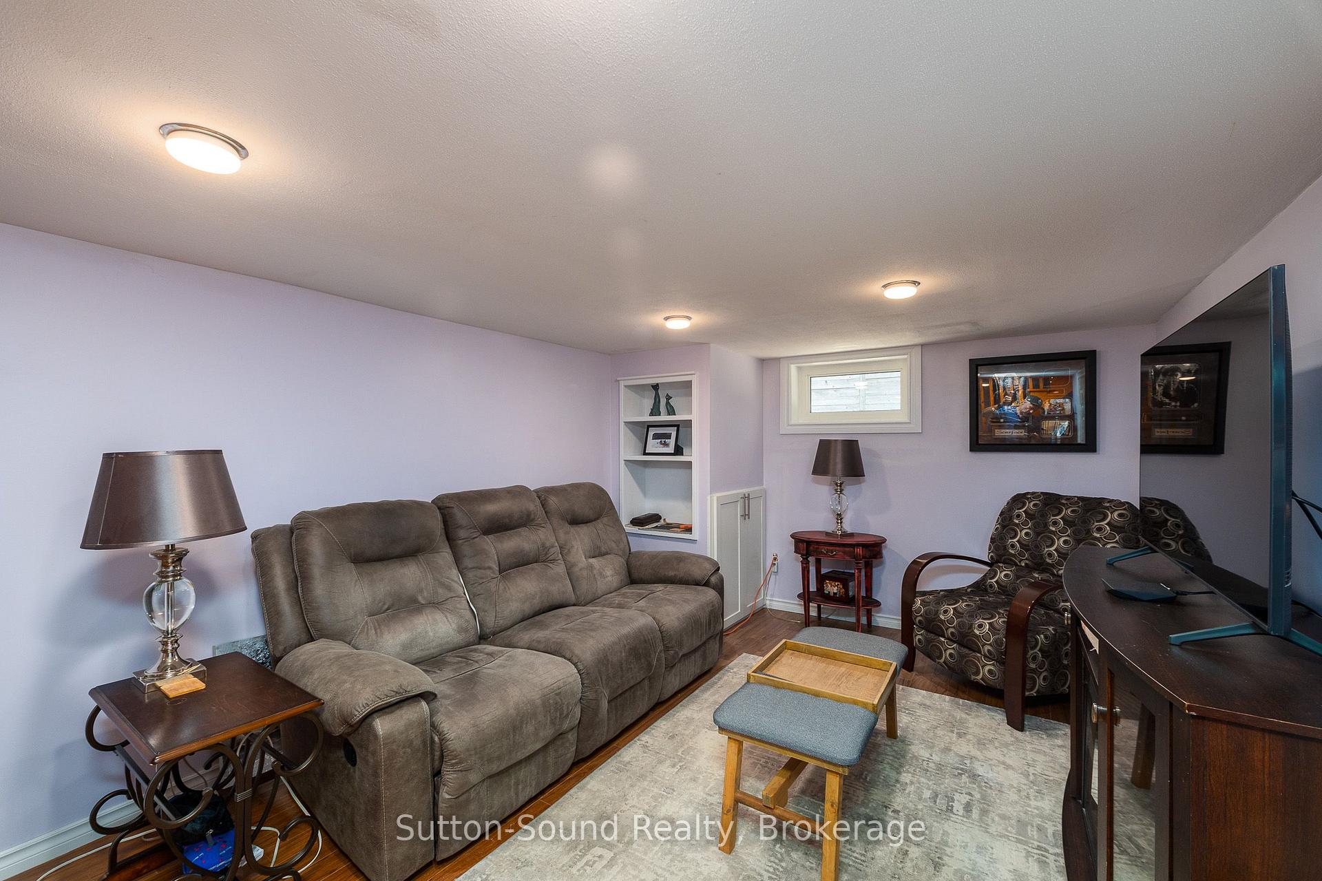 Photo 26 of 535 9th Street W, Owen Sound — HOMEH