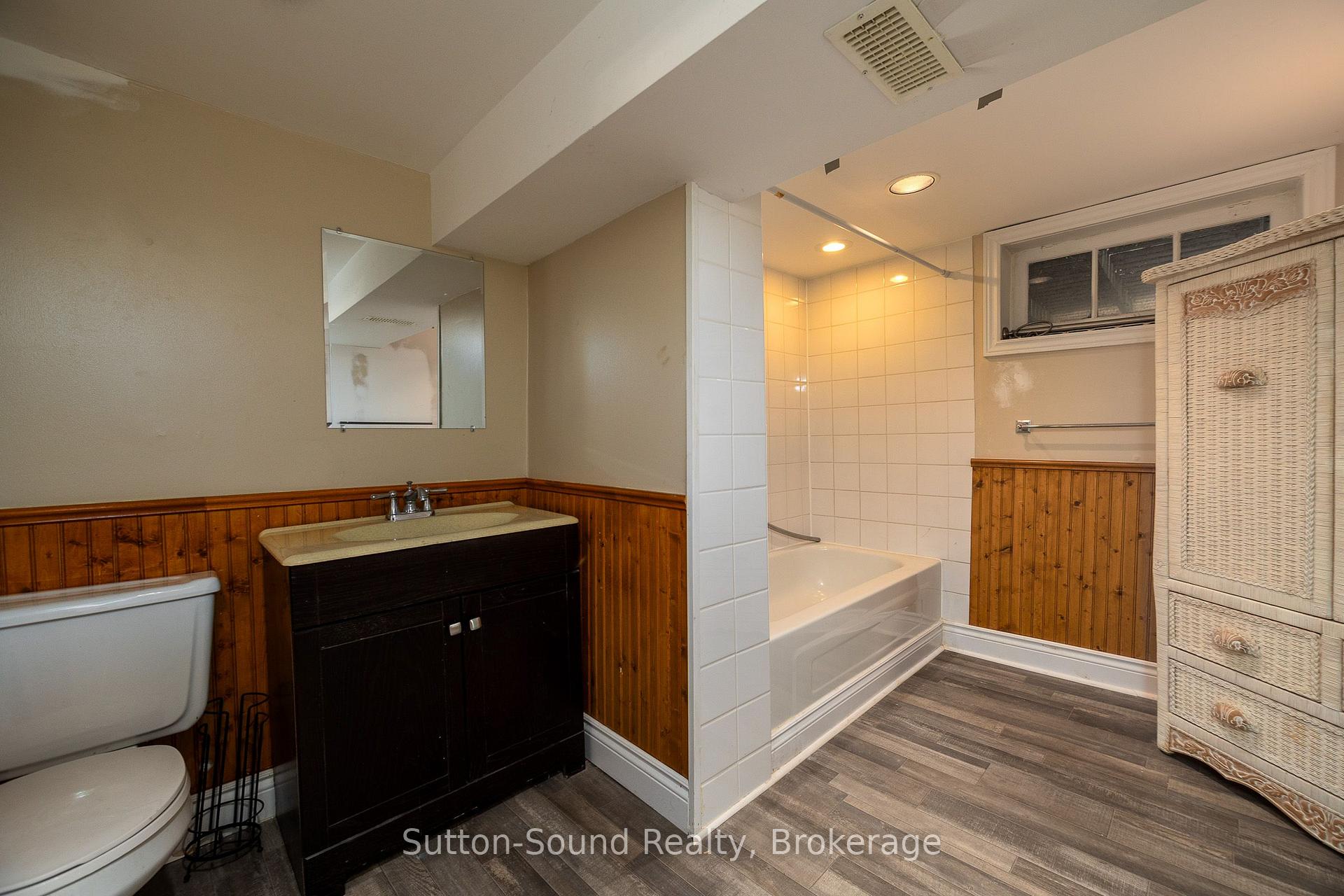 Photo 27 of 535 9th Street W, Owen Sound — HOMEH